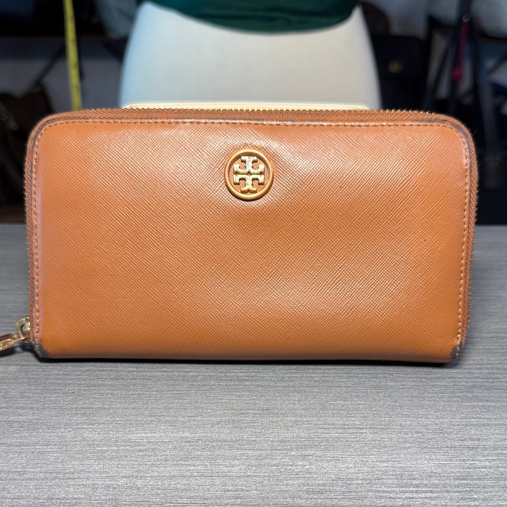 Tory Burch Gold Logo Tan Wallet